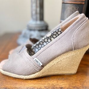👠SALE “TOMS” Women's Michelle Peep Toe Espadrille Platform Wedge Pumps